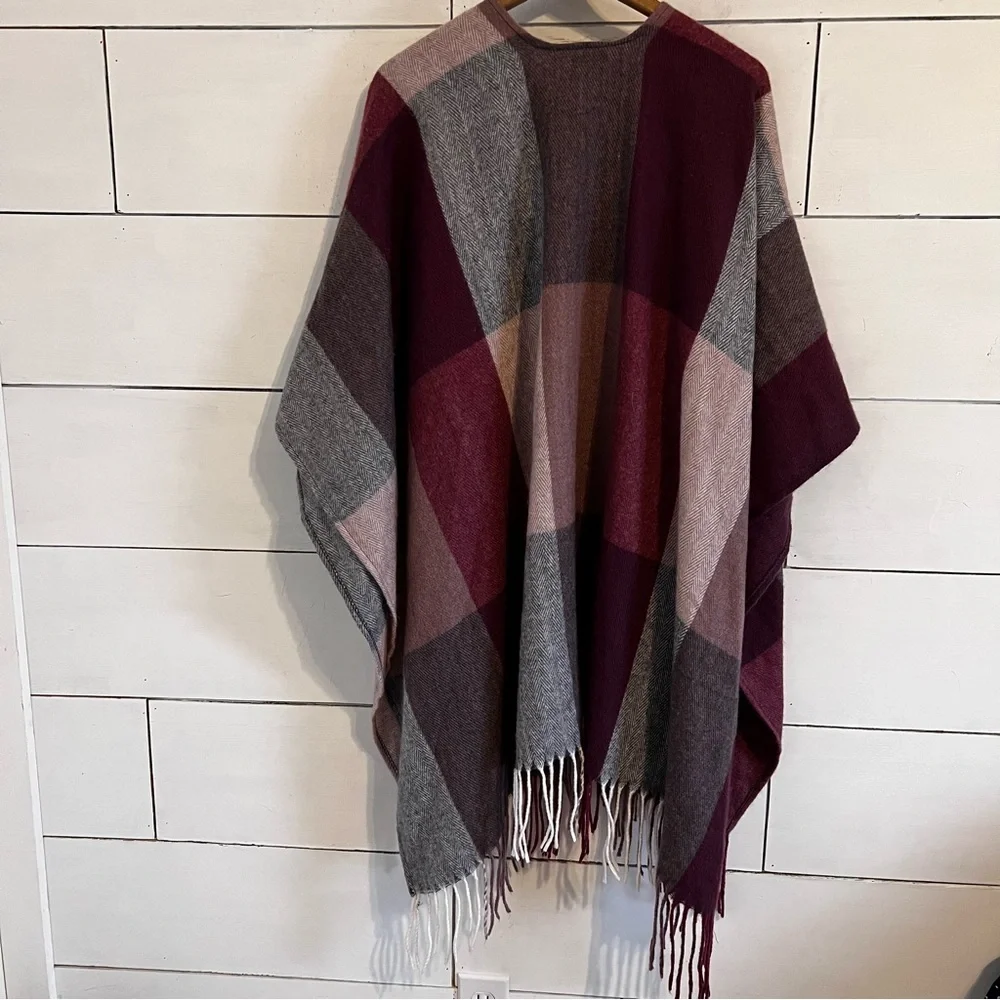 Woolrich Buffalo Check Luxe Cozy Blanket Shawl Wrap. One Size. EUC